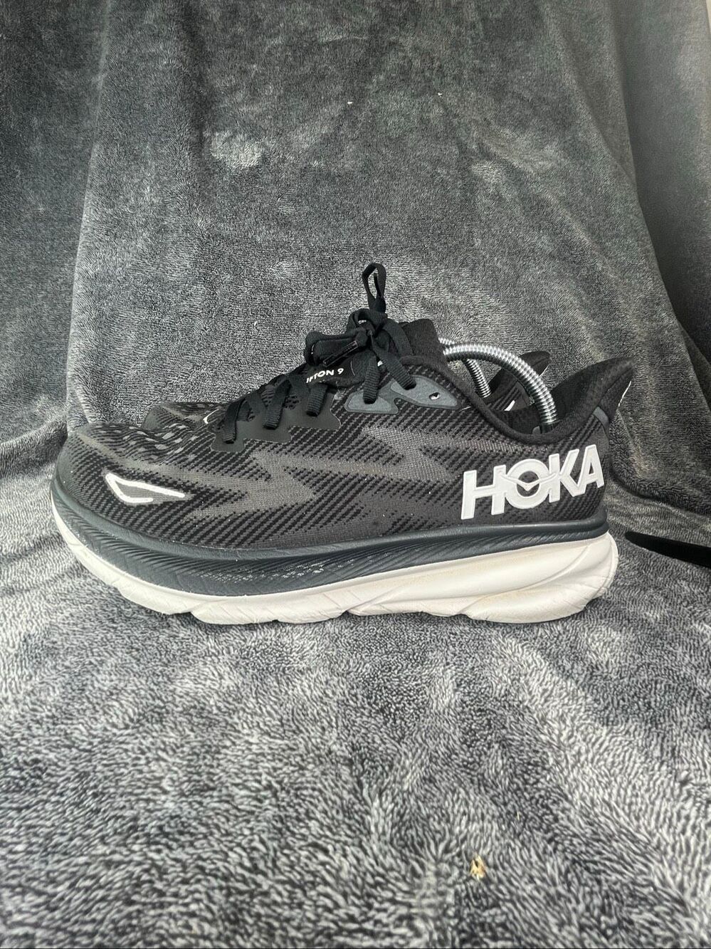 HOKA Clifton 9 Wide Womens Size 11 Black White Running Shoes